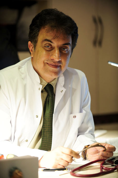دکتر فرخزاد لایق
